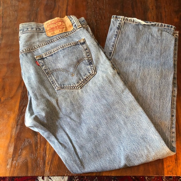 Levi’s 501 Jeans - Picture 2 of 3